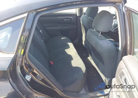 2015 Nissan Altima 2.5/2.5 S/2.5 Sl/2.5 Sv из США, поврежденный, VIN 1N4AL3AP7FC496713